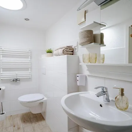 Am Schlosspark Apartament *