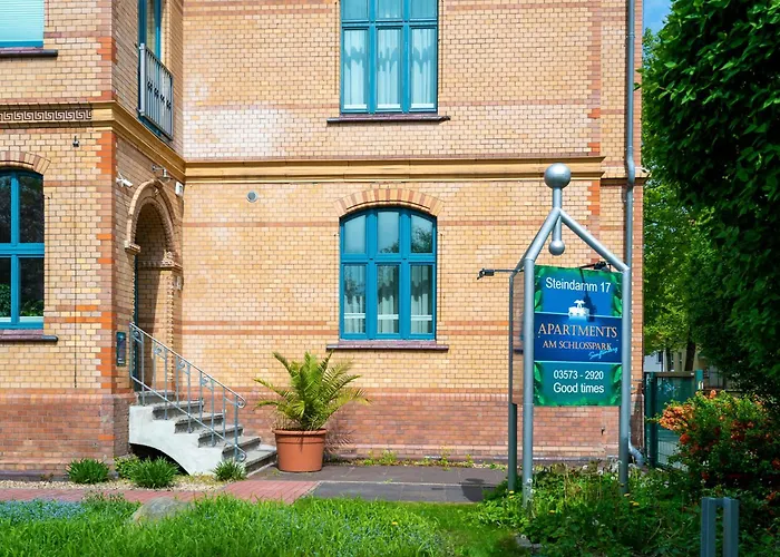 Am Schlosspark Apartment *